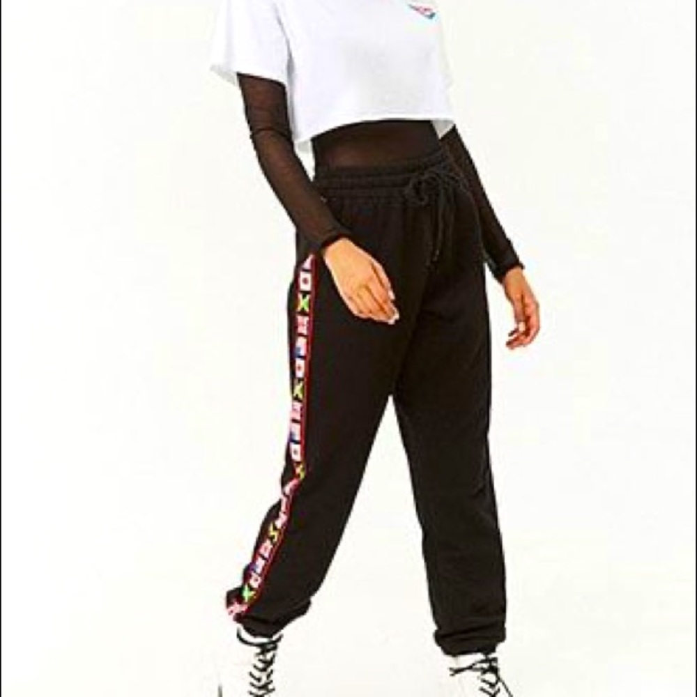Forever 21 flags sweats